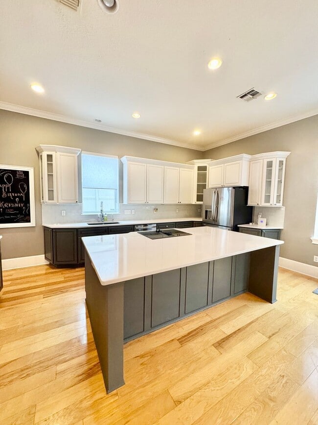 Building Photo - LUXURY RENTAL In Maitland - Winter Park Ar...