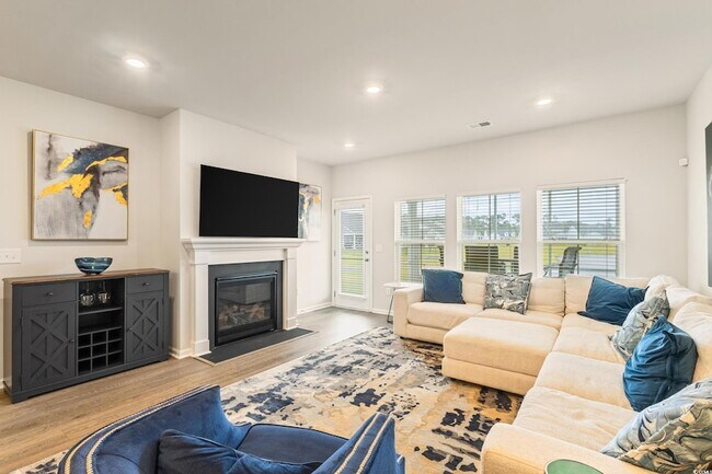 Building Photo - 5822 Whitebark Dr