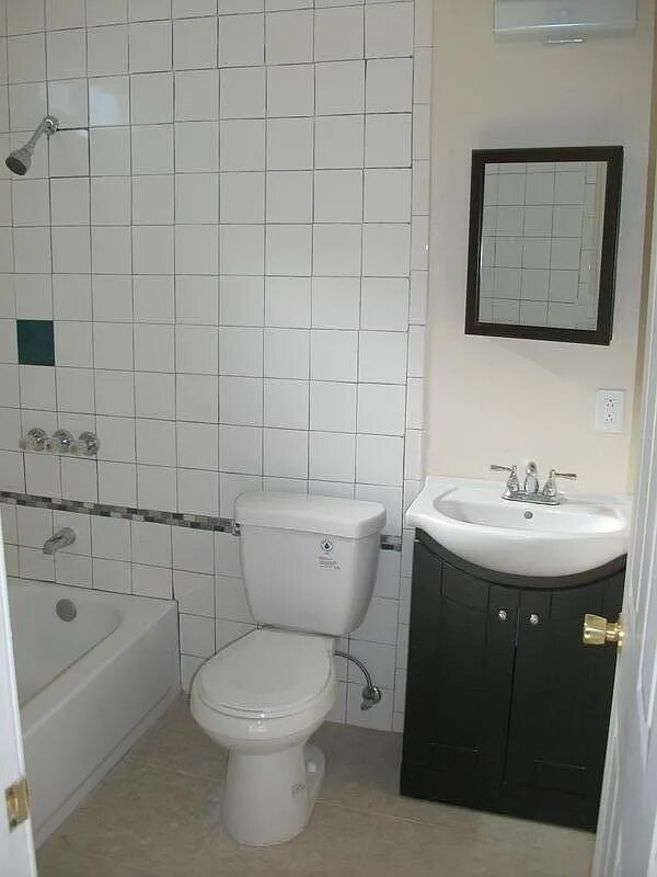 Building Photo - 26001 Juanita St