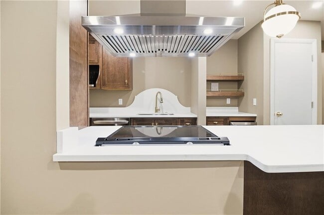 Building Photo - 388 S Main St