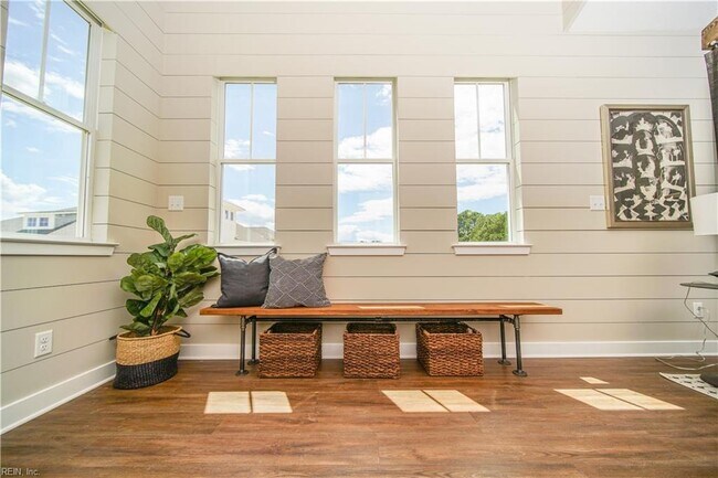 Building Photo - 312 Fishers Ct