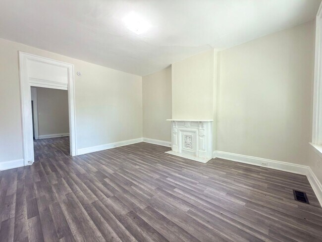 Building Photo - 1030 Considine Ave