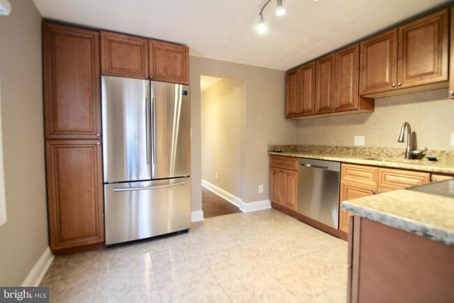 Building Photo - 3516 Mercer St