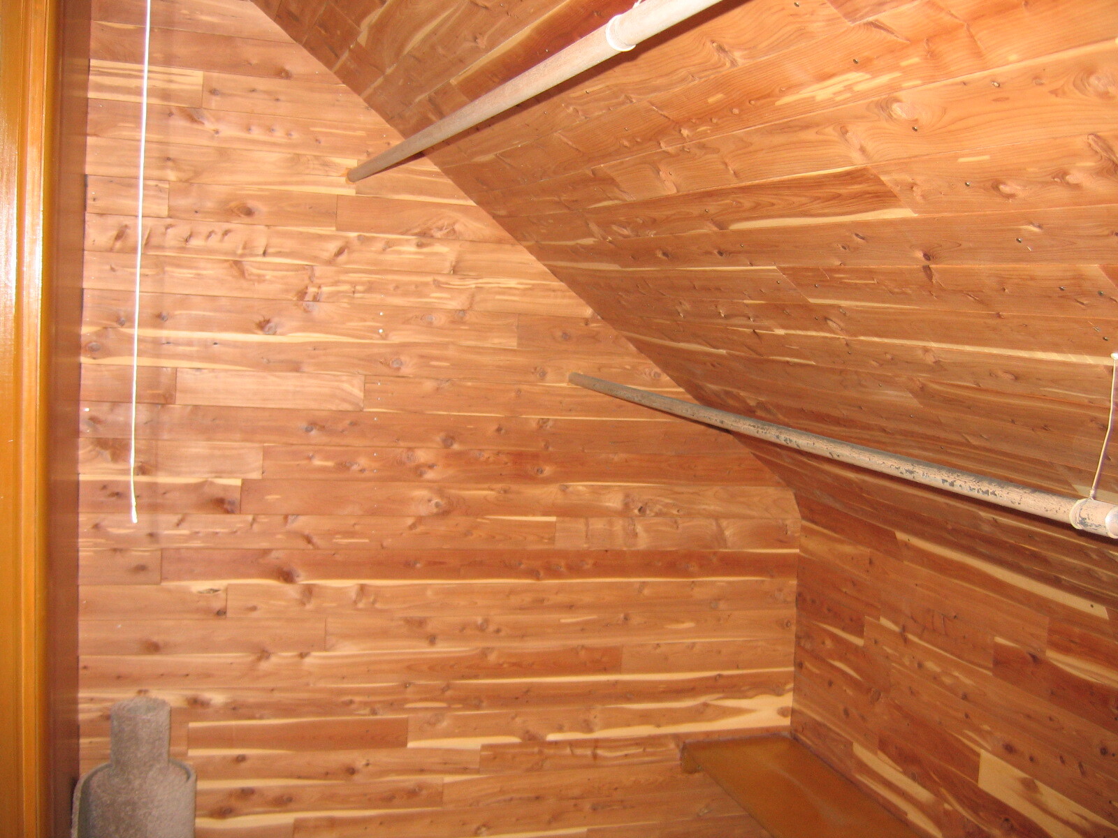 Building Photo - 701 E 6th St