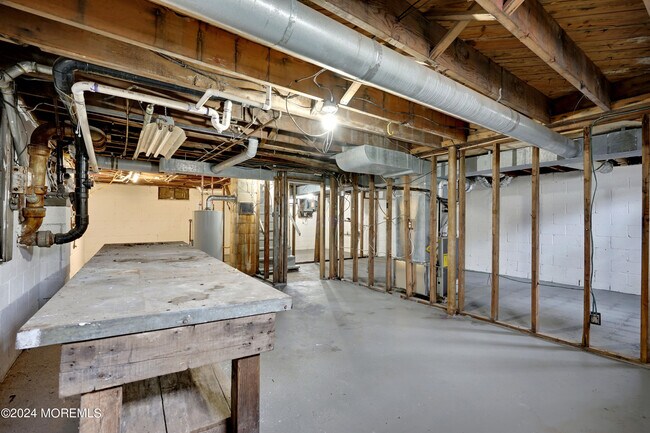 Building Photo - 13 Swain Ave