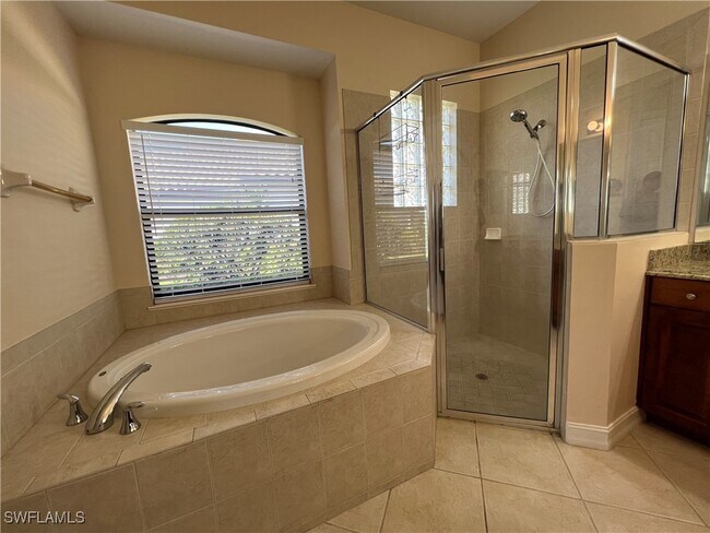 Building Photo - 10153 Avalon Lake Cir