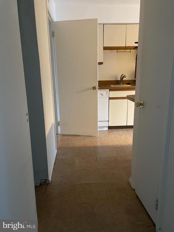 Building Photo - 806B Cypress Point Cir