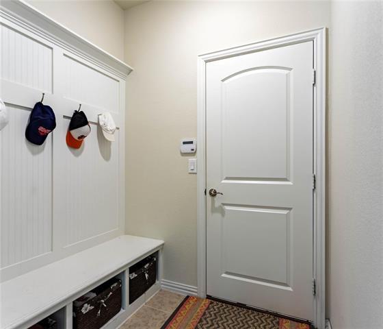 Building Photo - 517 Windward Dr