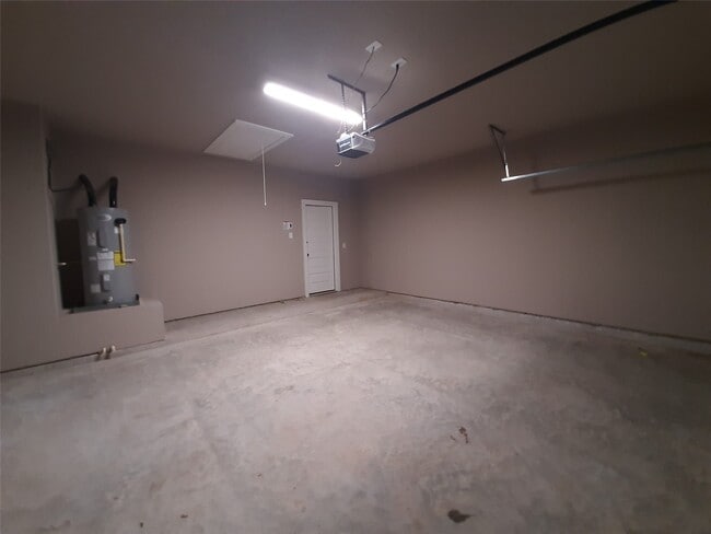 Building Photo - 9733 Grosbeak Ln