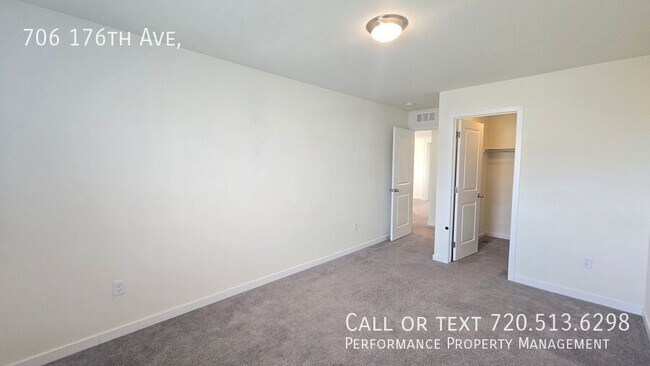 Building Photo - 706 176th Ave