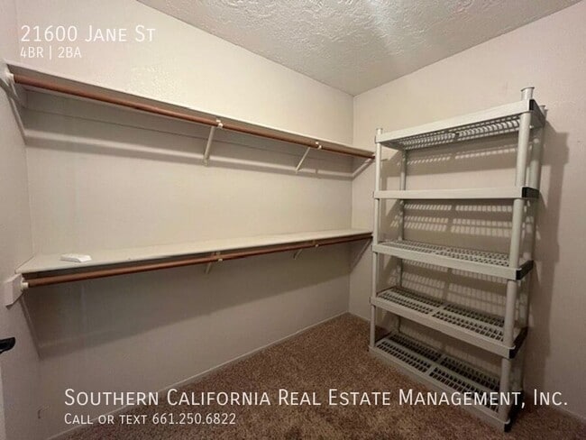 Building Photo - 21600 Jane Ct