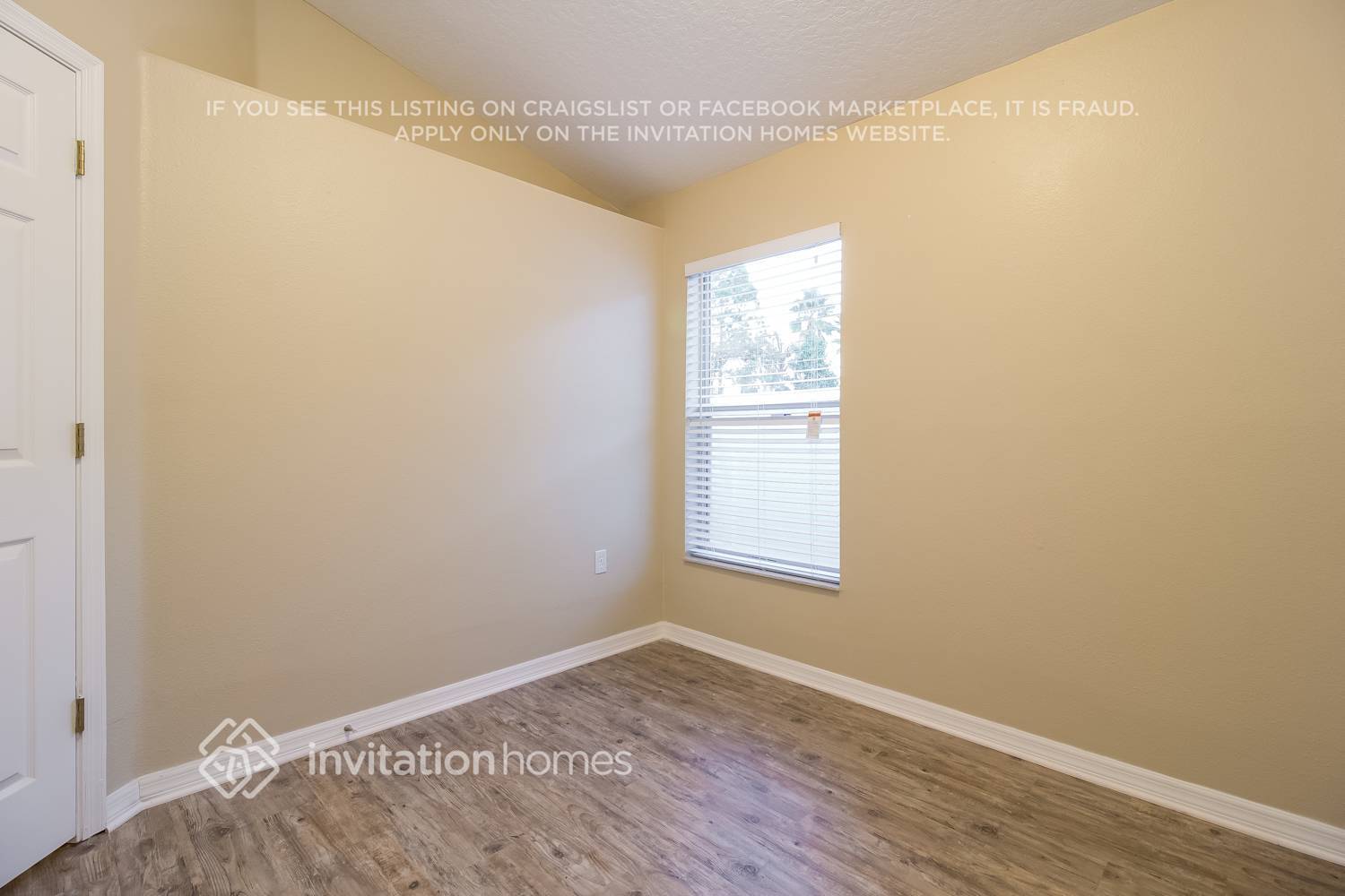 Building Photo - 14100 Yellow Wood Cir