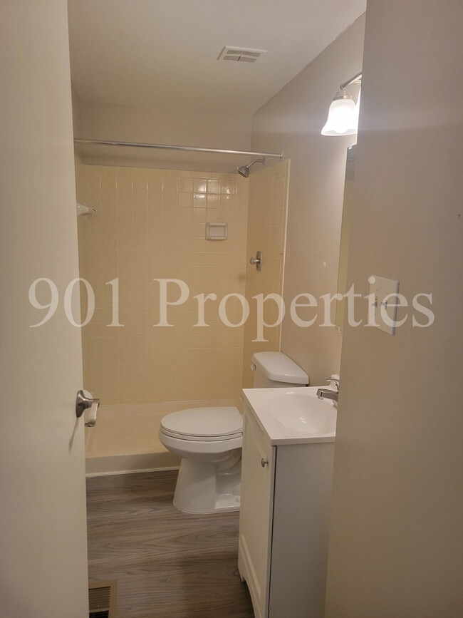 Building Photo - 6835 Autumnhill Ln