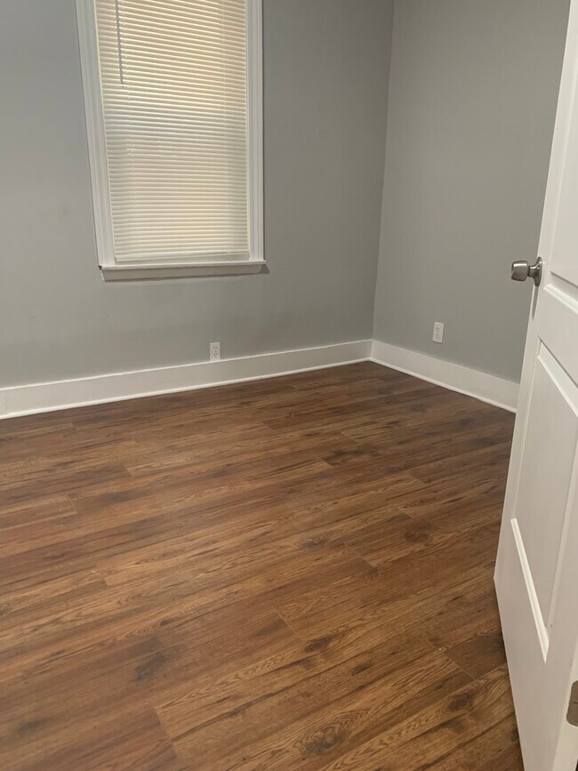 Building Photo - 7841 S Marquette Ave