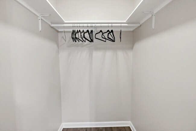 Building Photo - 2021 Washington Blvd