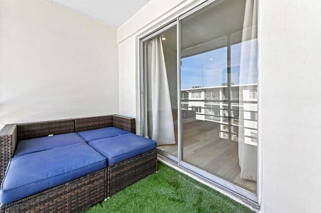 Building Photo - 4500 N Flagler Dr