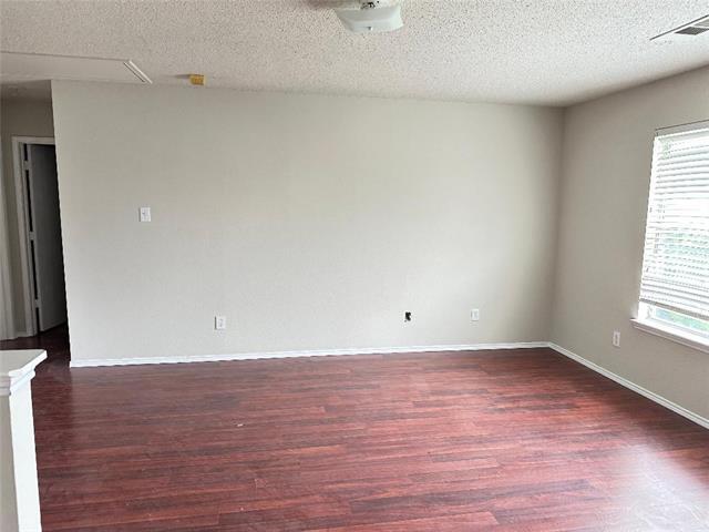 Building Photo - 301 Longshore Dr