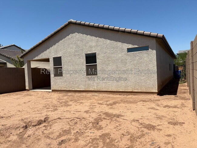 Building Photo - 5731 W Encinas Ln