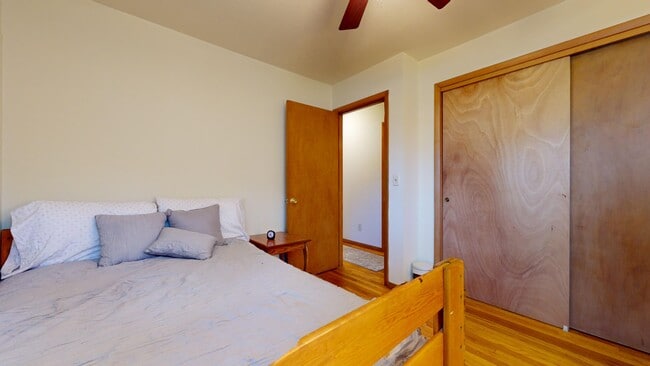 Building Photo - 1222 Thomas Dr
