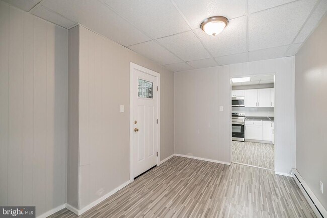 Building Photo - 34 N Nescopec St