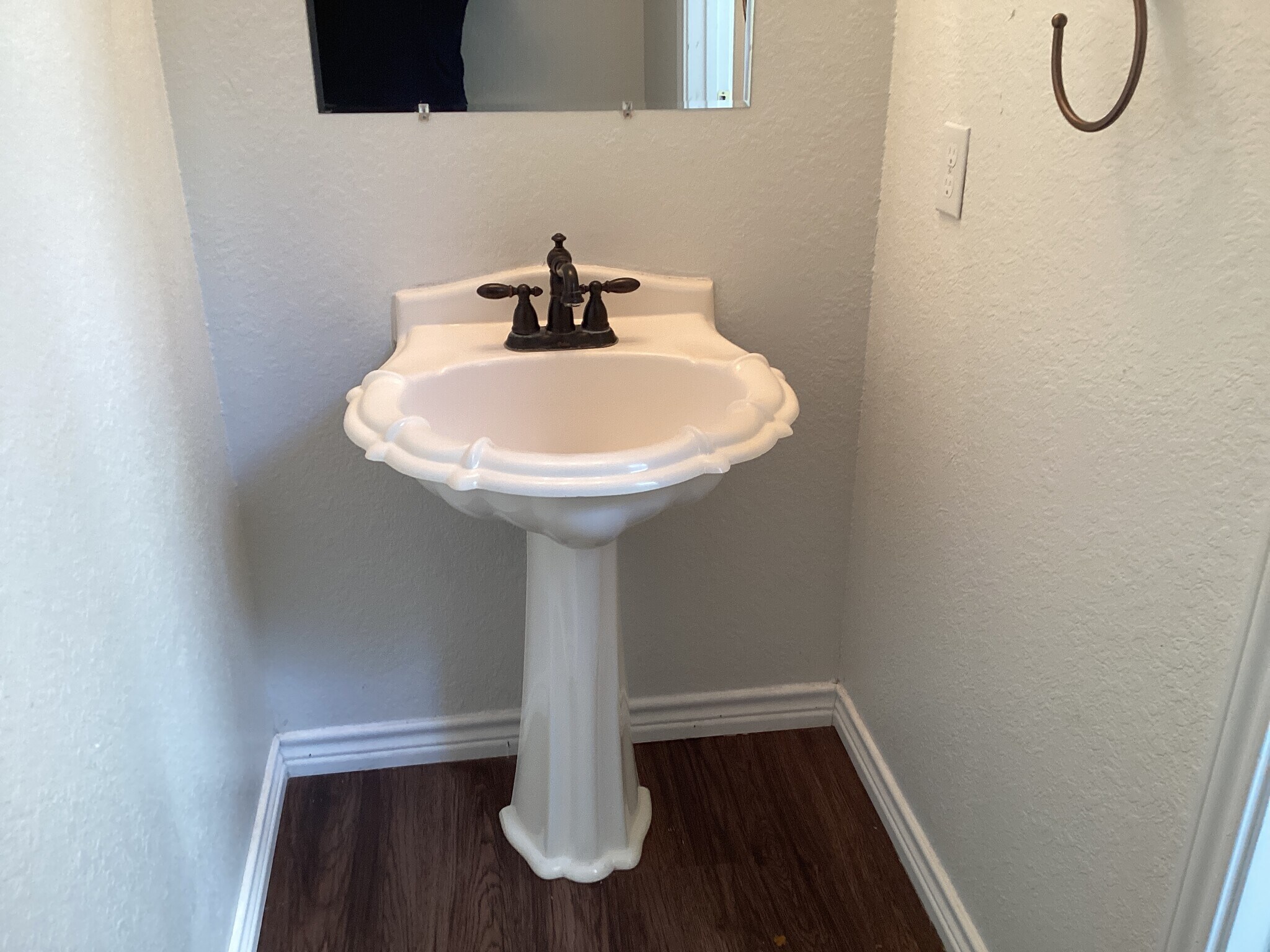 Building Photo - 1704 Gnu Gap