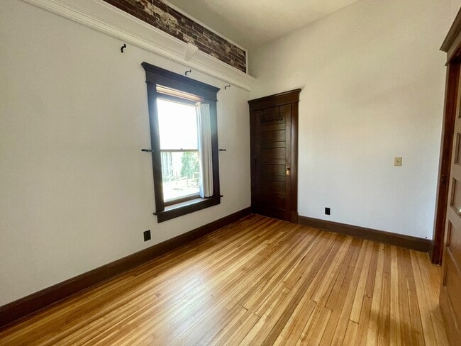 Building Photo - 801 N Pennsylvania St