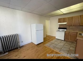 Building Photo - 439 Cambridge St