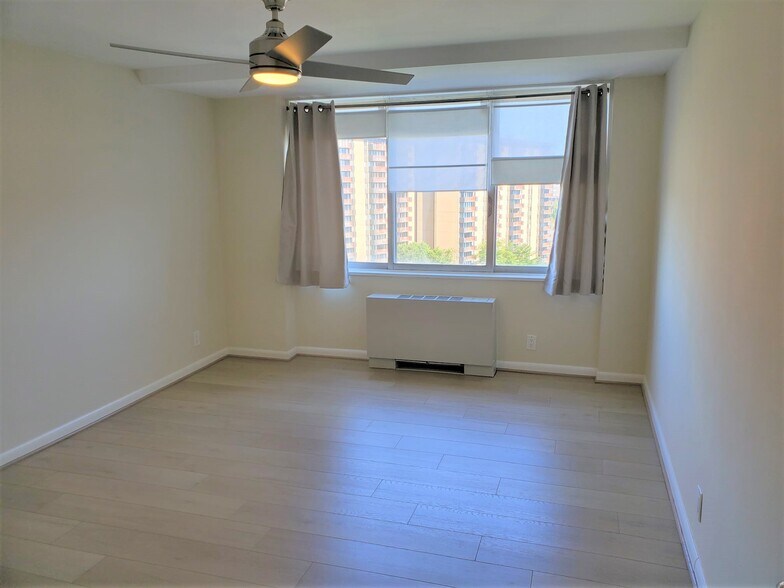 Building Photo - 301 N Beauregard St