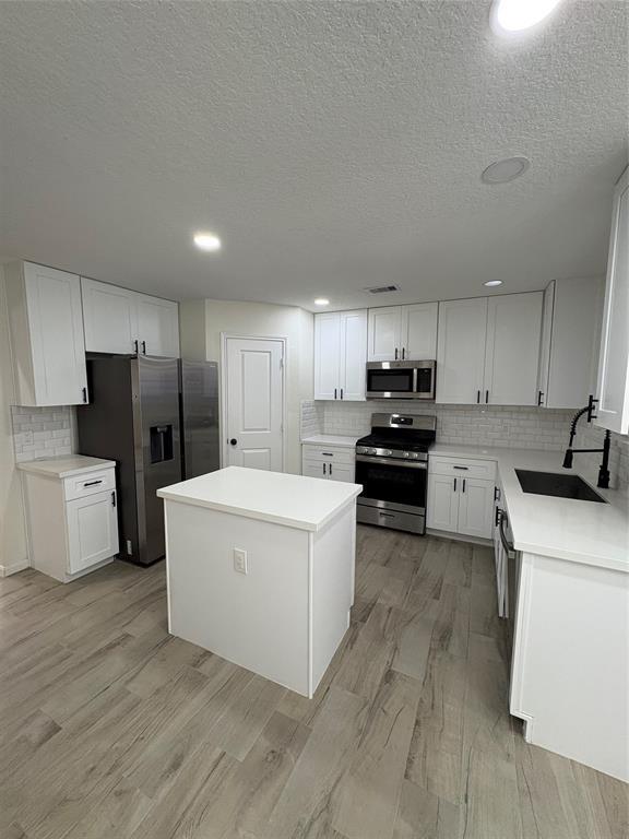 Building Photo - 18251 River Sage Dr