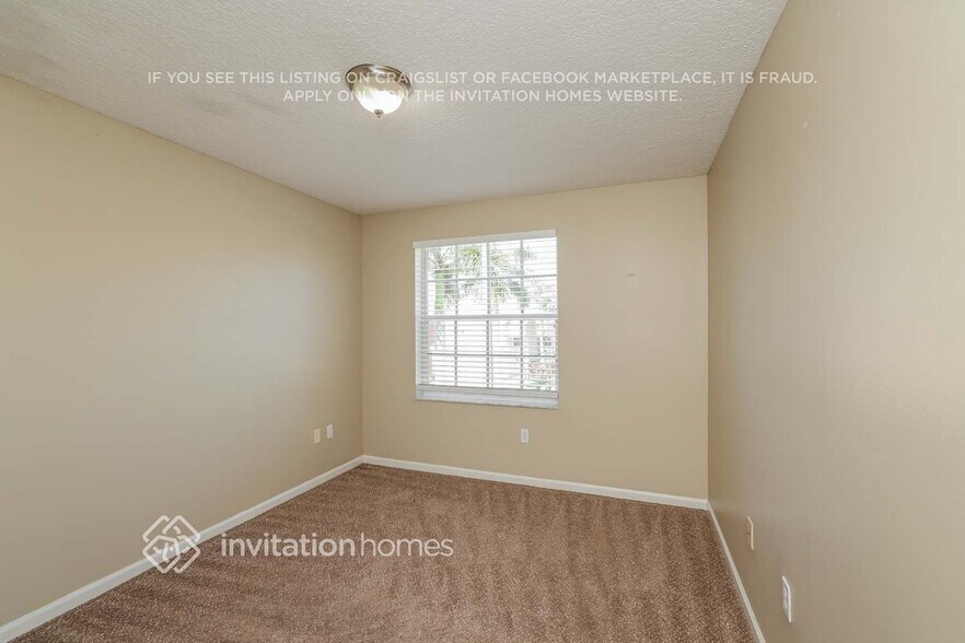 Building Photo - 9105 Dupont Pl