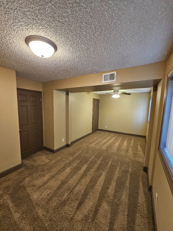 Building Photo - 1800 Knox St