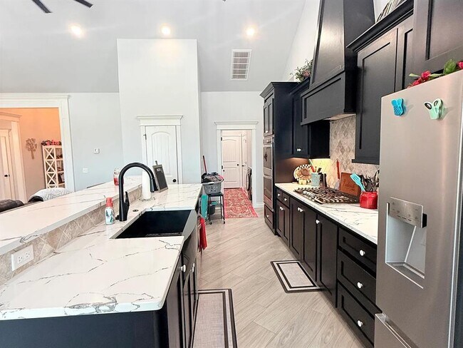 Building Photo - 2276 County Rd 1333