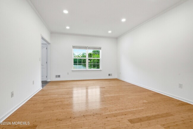 Building Photo - 10 Etty Ct