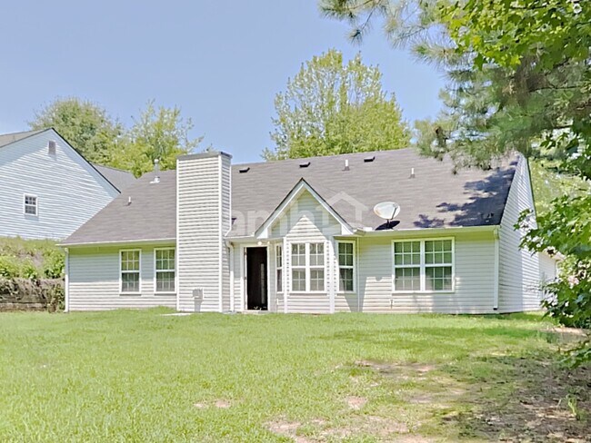 Building Photo - 2095 Mina Lane Dr
