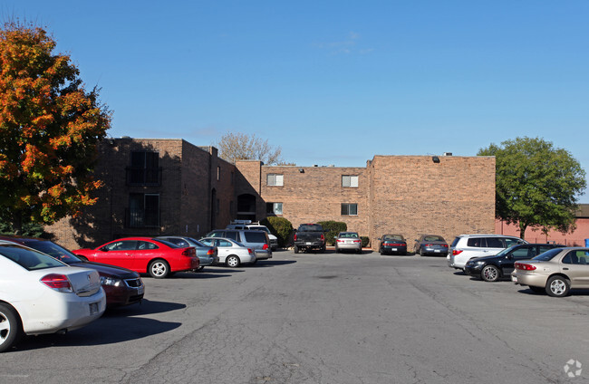 Northwood Apartments - 1015 7th North St Liverpool NY 13088 | Apartment ...