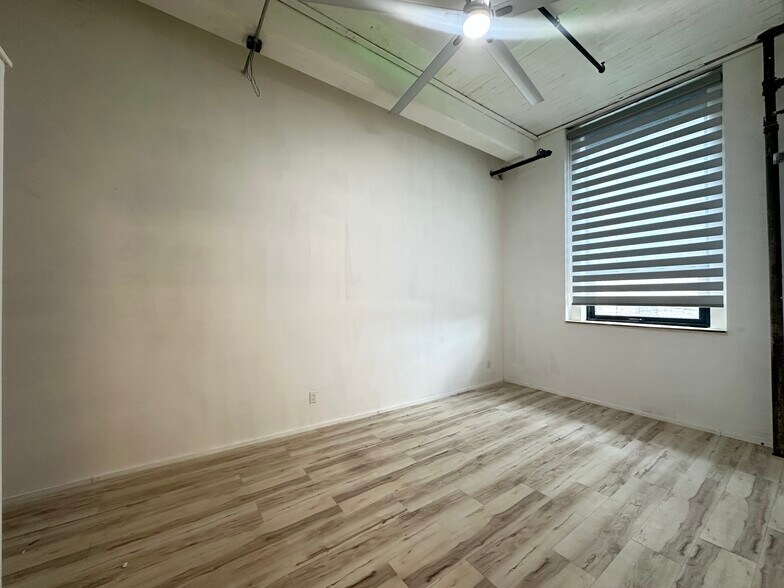 Building Photo - 109 Summer St