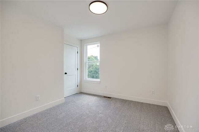 Building Photo - 4253 Pleasant View Ave