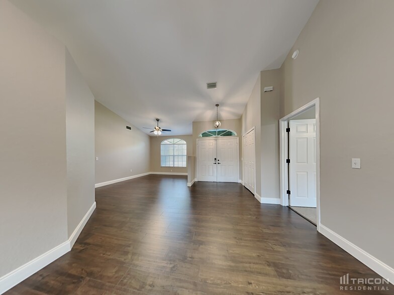 Building Photo - 3598 N Biscayne Dr