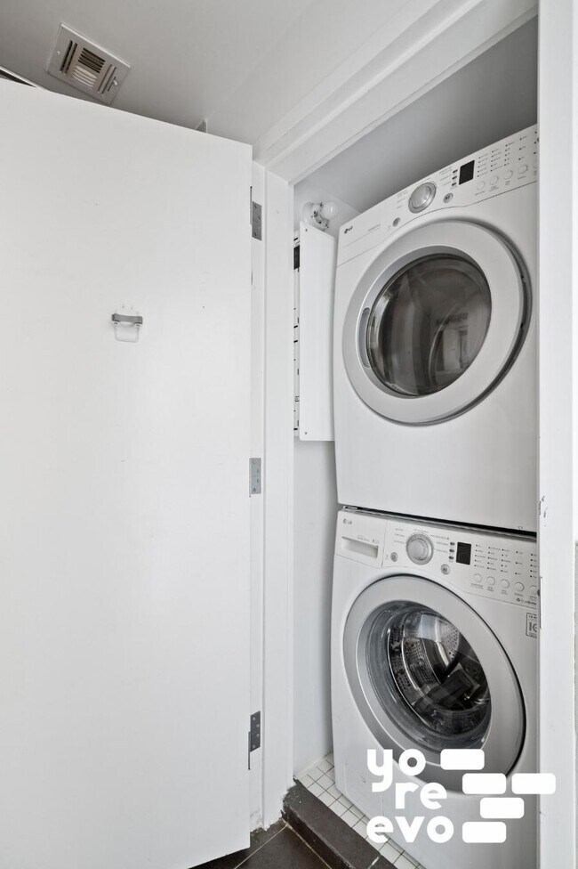 Building Photo - 1 bedroom in Brooklyn NY 11215