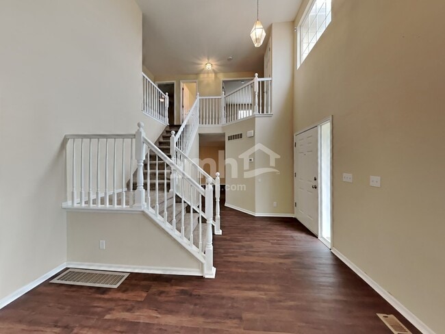 Building Photo - 651 Branding Iron Ln