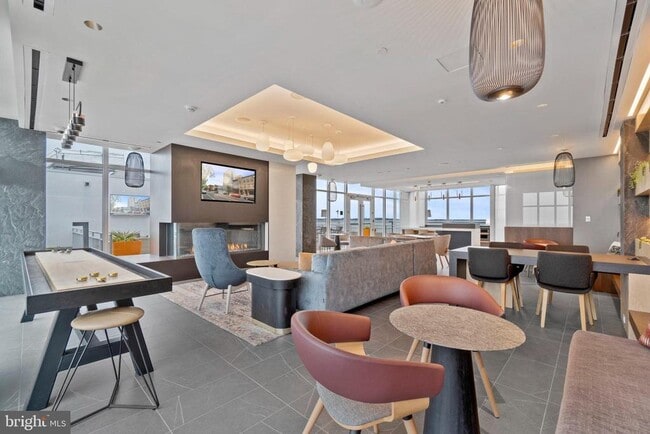 Building Photo - 925 N Fairfax St