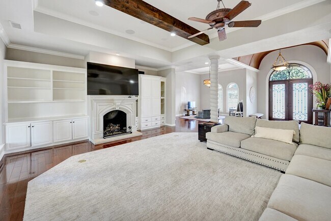 Building Photo - 5 Muirfield Dr