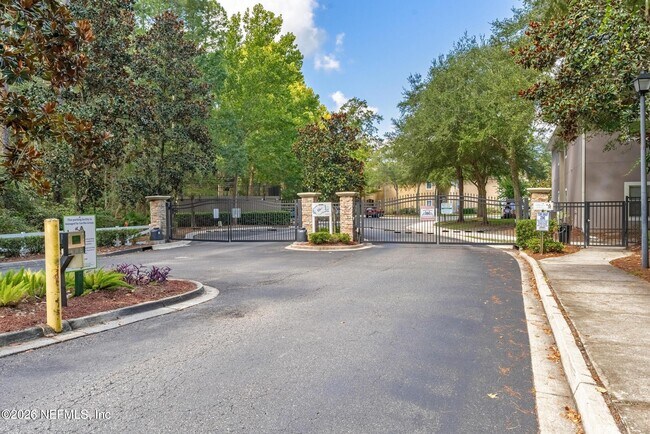 Building Photo - 6063 Maggies Cir