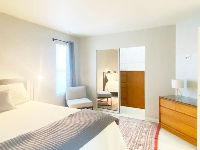 Building Photo - Fabulous Sabbatical Furnished Home