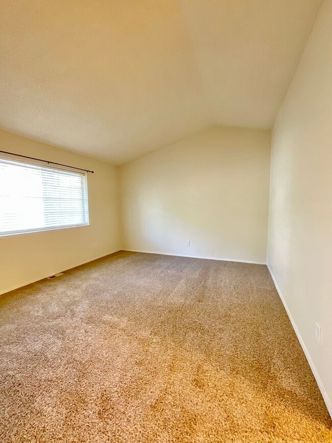 Building Photo - Northgate Village -  3 bedroom, 2.5 bath Townhouse!