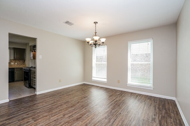 Building Photo - 7834 Sunny Ridge Dr