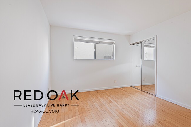 Building Photo - 1033 1/4 3rd St-104