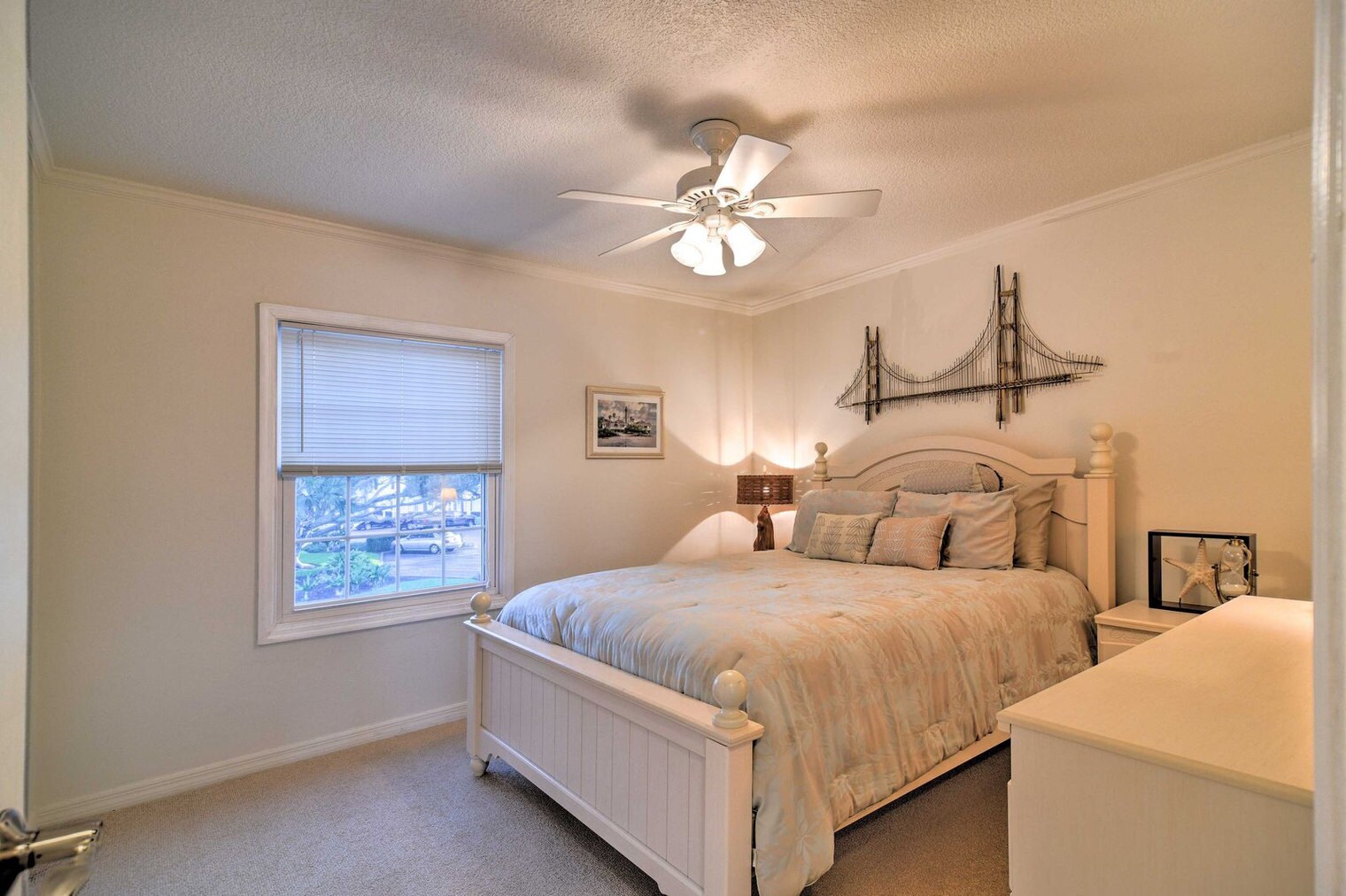 Building Photo - 5285 Coquina Key Dr SE