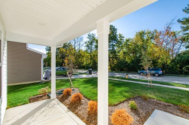 Building Photo - NEW Single Family Home in a Private Community!