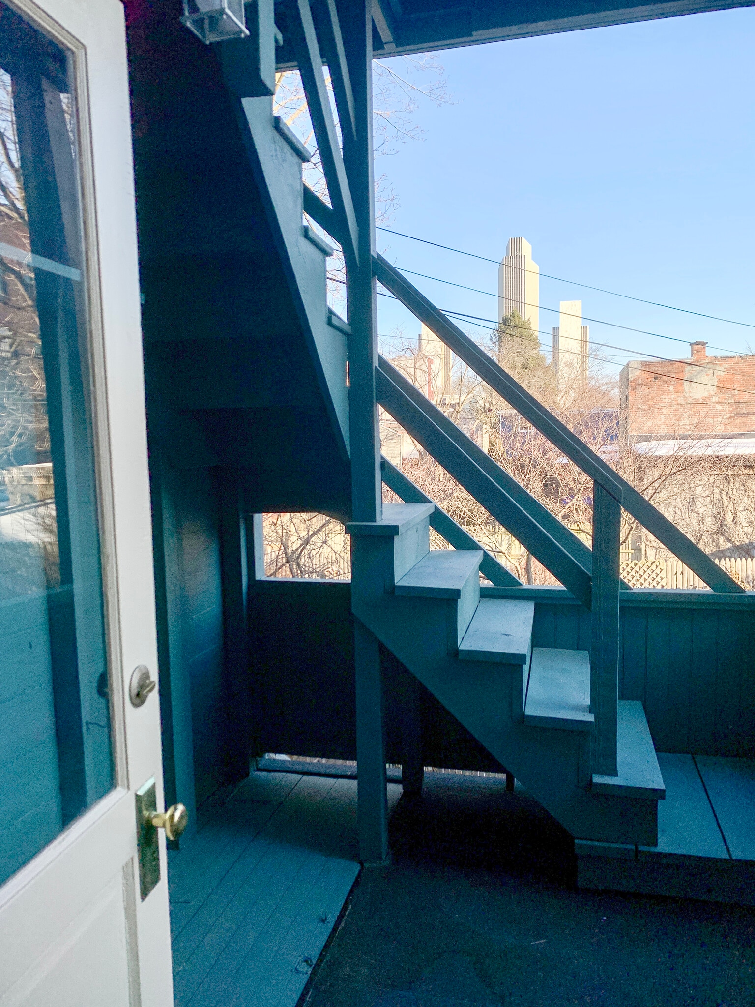 Building Photo - 292 Lark St